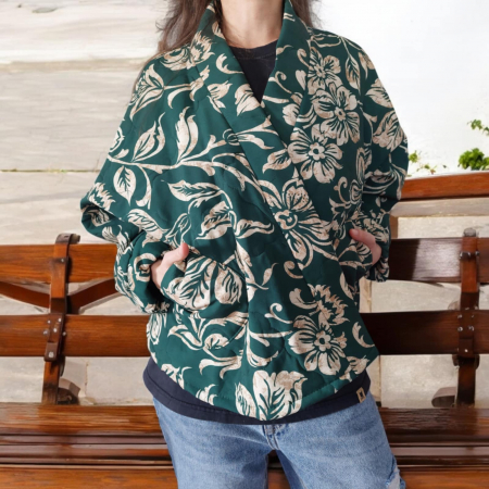 Cardigane/Blazere/Paltoane - geaca-din-bumbac-tip-kimono-verde-cu-imprimeu-floral