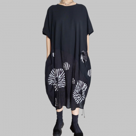 Rochii bumbac - Rochie pe Fond Negru din Bumbac tip Gogosar cu Insertii Alb si Negru