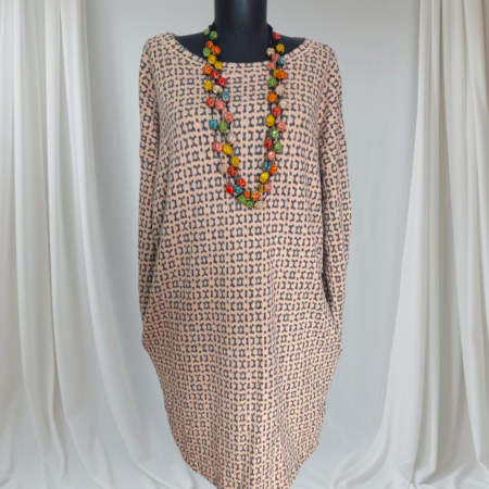Rochii din tricot - rochie-pentru-sezon-rece-cu-model-si-buzunare-ascunse