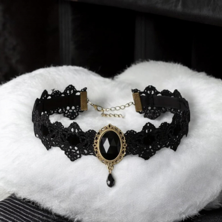 Chokere & Gulere & Masti - choker-elegant-din-dantela-cu-piatra-pe-mijloc