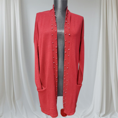 Pulovere - pulover-cardigan-visiniu-cu-perle-roz-pe-partea-din-fata
