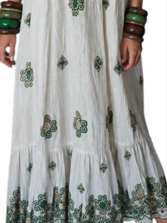 Rochie din vascoza lunga cu broderie si volan la poale [3]