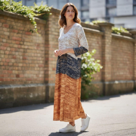 Imbracaminte - Rochie lunga cu dungi si decolteu in anchior