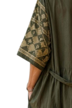 Rochie din vascoza verde kaki cu fir lame auriu [1]