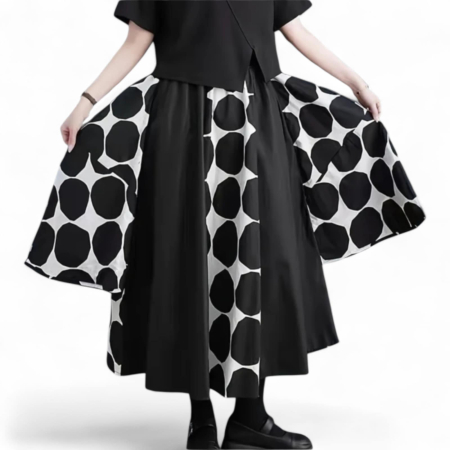 Fuste lycra & poliester - Fusta ampla alb-negru cu insertii grafice geometrice