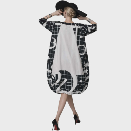 Rochie din bumbac si imprimeu alb si negru cu croi gogosar [1]