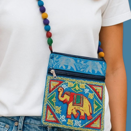 Genti - Gentuta din material textil  cu elefant cu trompa in sus
