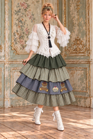 Fuste vascoza - Fusta din vascoza cu volane si elastic in talie  stil vintage
