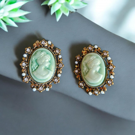 Cercei - cercei-eleganti-camee-verde-cu-pietre-si-perle-pe-margine