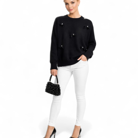 Pulover negru tricotat cu fundite pe partea din fata si decolteu rotund [1]