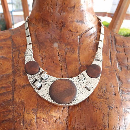 colier-la-baza-gatului-din-metal-gablont-si-lemn-maro [0]