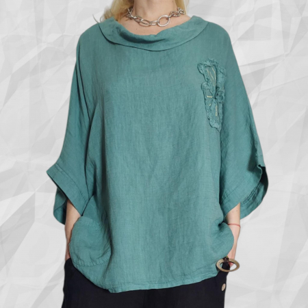 Bluze sezon cald - Bluza din In Tip Fluture cu Floare din Material Cusuta