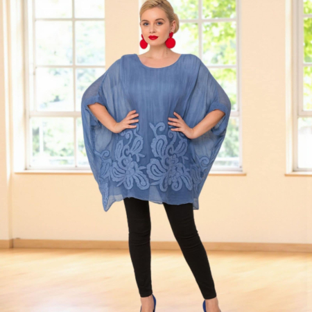 Imbracaminte - Bluza   eleganta tip fluture din acrylic si broderie  delicata in partea de jos