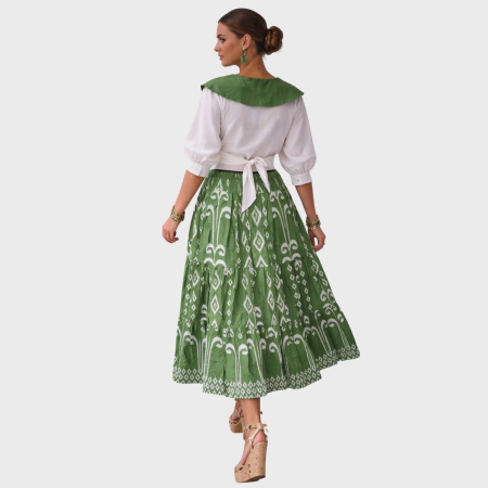 Fusta cu elastic in talie si imprimeu alb cu motive geometrice si decorative [1]