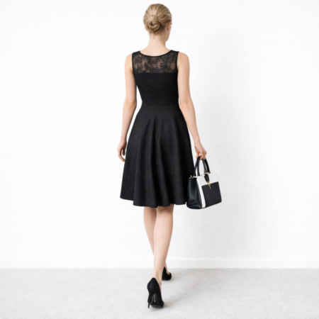 Rochie neagra fara maneci usor clos cu dantela la piept si spate [1]