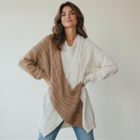 Pulovere - Pulever tricotat in doua culori cu decolteu adanc