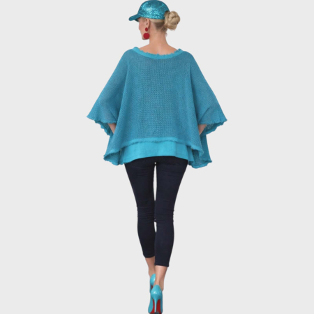 Bluza tip poncho turcoaz cu textura aerata si aspect destramat la margini [3]