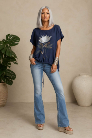 Bluze vascoza - Bluza din vascoza  cu imprimeu floare cu sclipici si strasuri