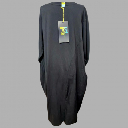 rochie-neagra-pentru-sezon-rece-cu-imprimeuri-portocalii-si-buzunare [2]