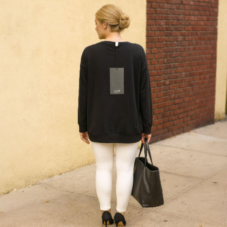 Bluza neagra din bumbac cu fundite din satin pe partea din fata [2]