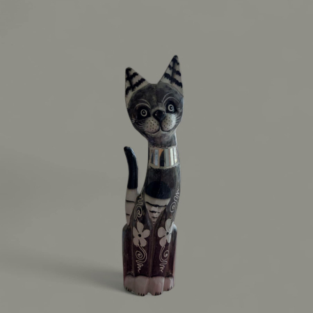 Statuete pisici - Statueta din lemn lucrata manual in forma de pisica scumpa