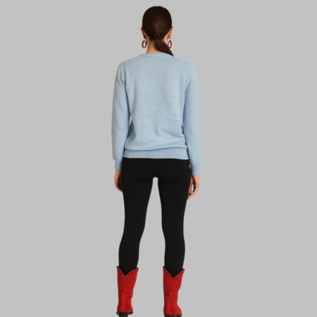 bluza-bleumarin-tricotata-cu-perle-si-stasuri-pe-fata [3]
