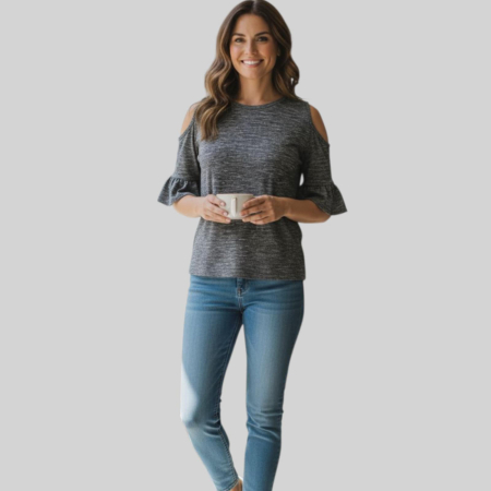 Promotii sezon rece - bluza cu umerii goi si franjuri pe spate