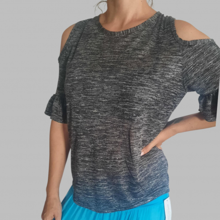 Bluze tricot - bluza cu umerii goi si franjuri pe spate