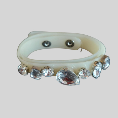 Bratara plastic cu pietre argintii [2]