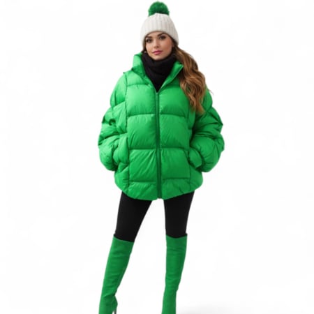 Geci /Veste - Geaca matlasata verde tip pufoaica cu aspect usor sifonat si parti dreptunghiulare prin cusatura