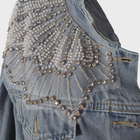 Geaca  spectaculoasa din denim cu aplicatii perle si strasuri argintii [3]