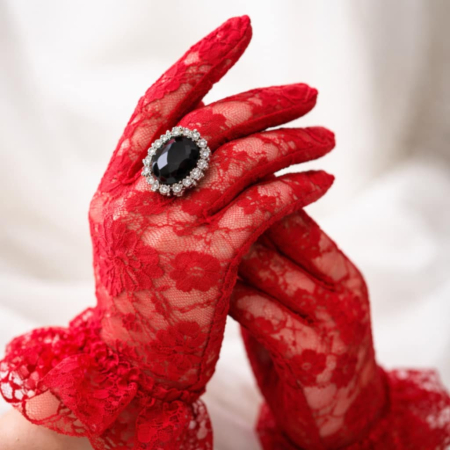 Manusi - Manusi elegante rosii  din dantela cu volan la incheietura