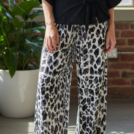Pantaloni croi larg cu imprimeu tip animal print [2]