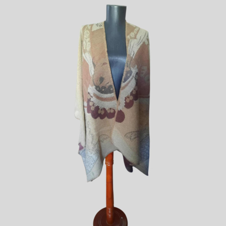 Pelerina tip poncho elegant bej cu imprimeu subtil [2]