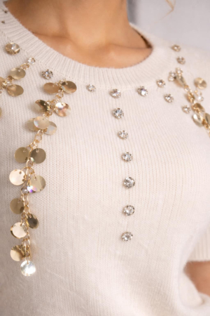Pulover crem din tricot fin cu aplicatii decorative si accente elegante [3]