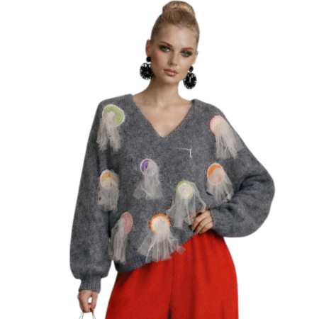 Pulover gri din tricot cu aplicatii decorative din dantela si tulle [1]