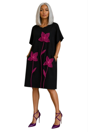 Rochii sezon cald - Rochie din bumbac pe fond negru cu aplicate florale ciclam