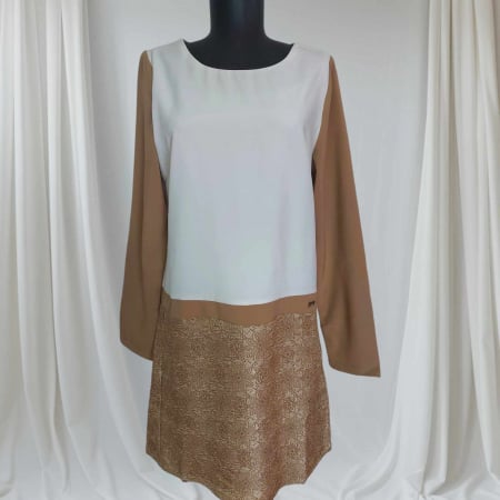 Promotii sezon rece - Rochie office cu maneca lunga cu fir lame