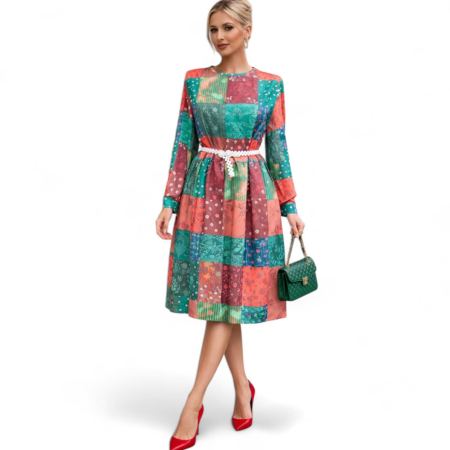 Promotii sezon cald - rochie scurta pentru vara cu imprimeu petice colorate