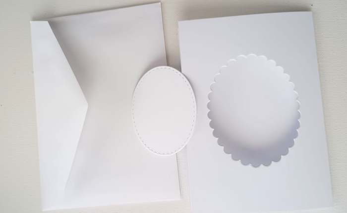 Felicitare deschisa cu oval dantelat 240 gr. [2]