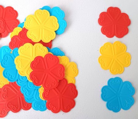 IUBESC ROMANIA! - 30 de flori tricolor cu model în relief