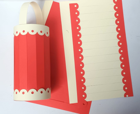 Set Creativ DIY Crăciun - 2 Mini-Felinare din Carton pentru Brad, Activitate Lucru Manual Copii și Familie, Roșu/Crem [3]