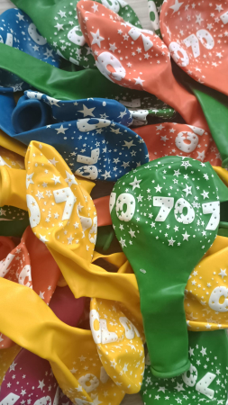 GHIRLANDE.BALOANE.MASTI - Baloane  70 de ani