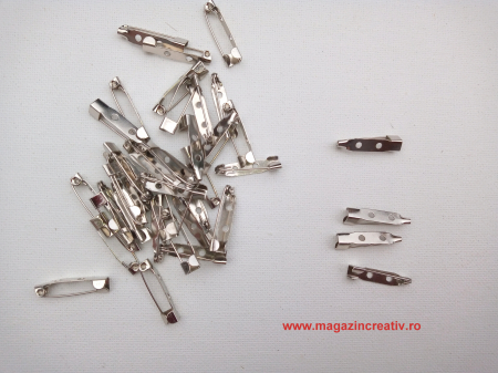 MARTISOARE IPSOS - https://www.magazincreativ.ro/craft-hobby/set-6-stampile-tusate-2-5-cm-dinozauri.html