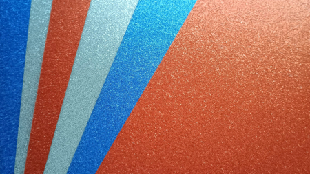 MARTISOR - Carton color glitter cu grosimea de 240 grame și dimensiunea 25 cm/ 17 cm. Setul conține 6 coli, în culorile: argintiu, albastru și portocaliu.