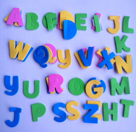 ACCESORII DIN SPUMA GUMATA - Litere spuma autoadeziva
