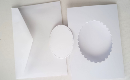 Felicitare deschisa cu oval dantelat 240 gr. [1]