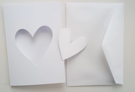 FELICITARI 8 MARTIE - Felicitare deschisa cu inimă 240 gr.