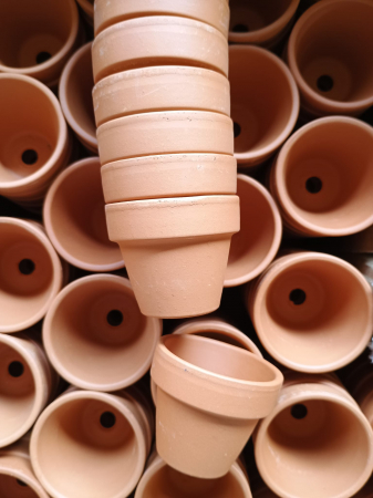 CREATIVITATE SI INDEMANARE - Ghiveci ceramica 4 cm