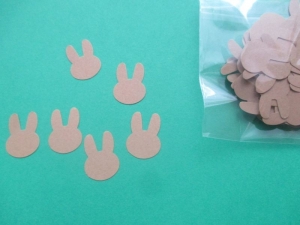 DECUPAJE MICI 1-6 CM - Iepuri maro/ gri 2,5 cm 100 buc
